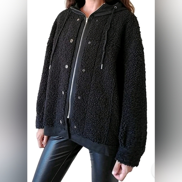 LBLC The Label Cozy Black Sherpa Oversized Jacket Women's Size Large NWT - Picture 8 of 8